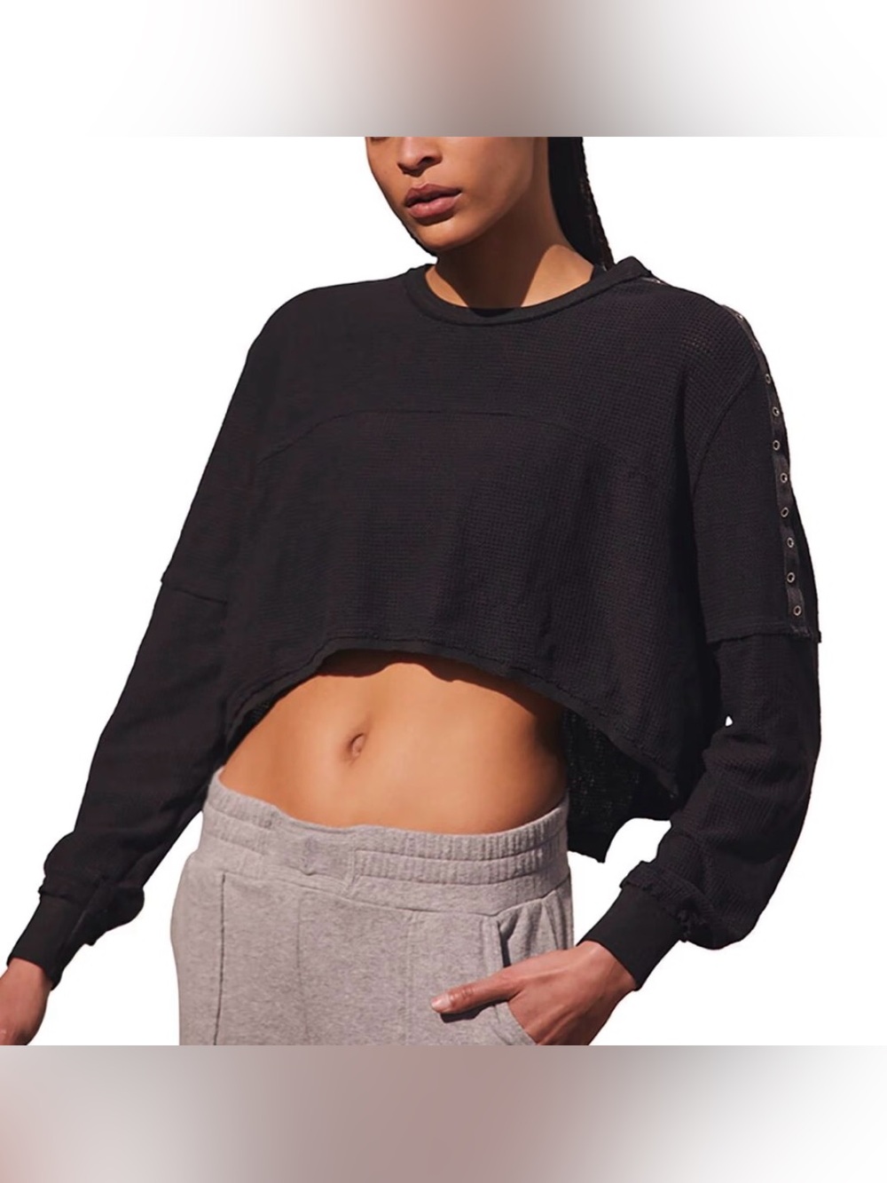 FP Movement Women’s Dream Work Layer Cropped Thermal in Black. Raw Hem. Size M
